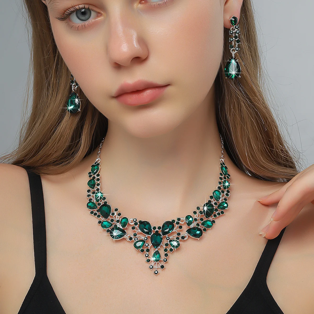 Exaggerated Colorful Alloy Geometric Necklace Earrings Set