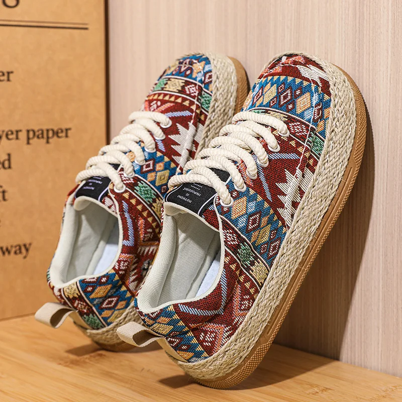 Wide Toe Ethnic Style Embroidered Casual Shoe For Men Chinese Style Linen Spring Sneaker Straw Plaited Article Flats Lace-up