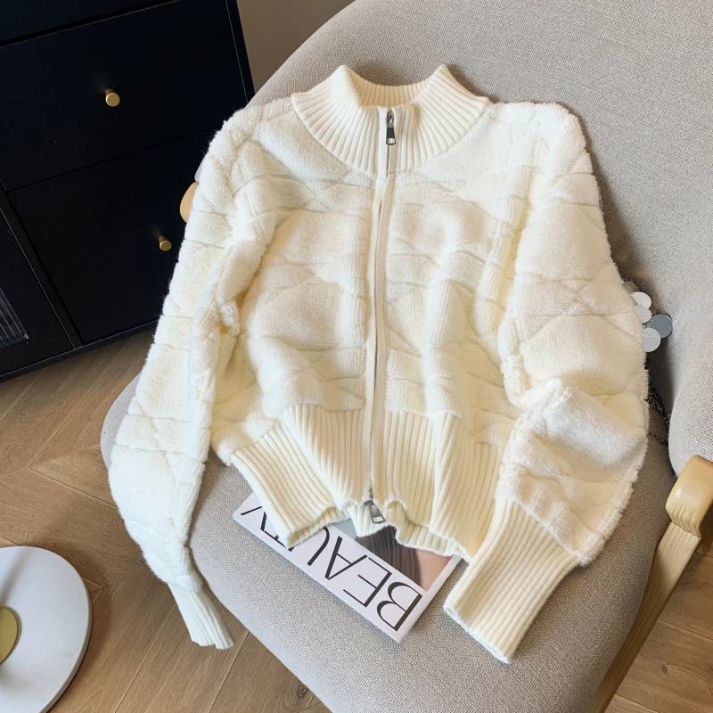 2024 Women Grey Clothing Cardigan Knitting Sweater Korean Version Y2k Clothing Jacket Cashmere Coat Female Winter White Tops