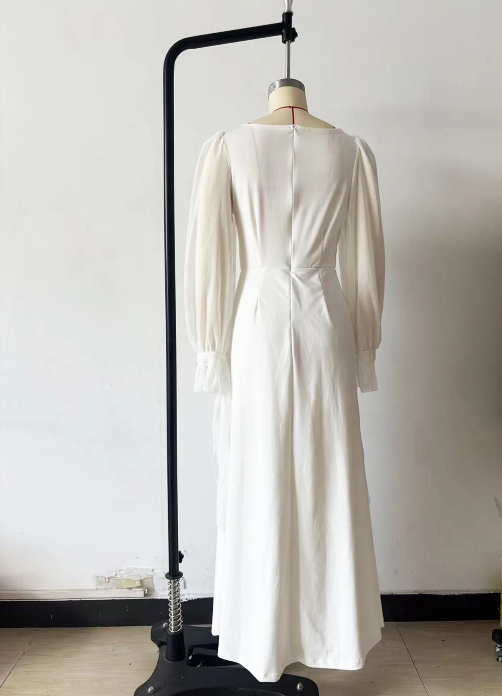 2025年新作 フレンチエレガント スクエアネック メッシュ シアー トランペットスリーブ ウエストシェイプ マーメイドドレス 特別な機会に