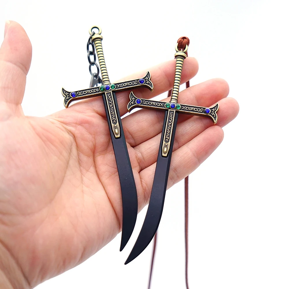 Collares con colgante de hoja negra Dracule Mihawk de 12cm, ojos de halcón de Anime OP, espada totalmente de Metal con cadena de serpiente, collar con dije, joyería