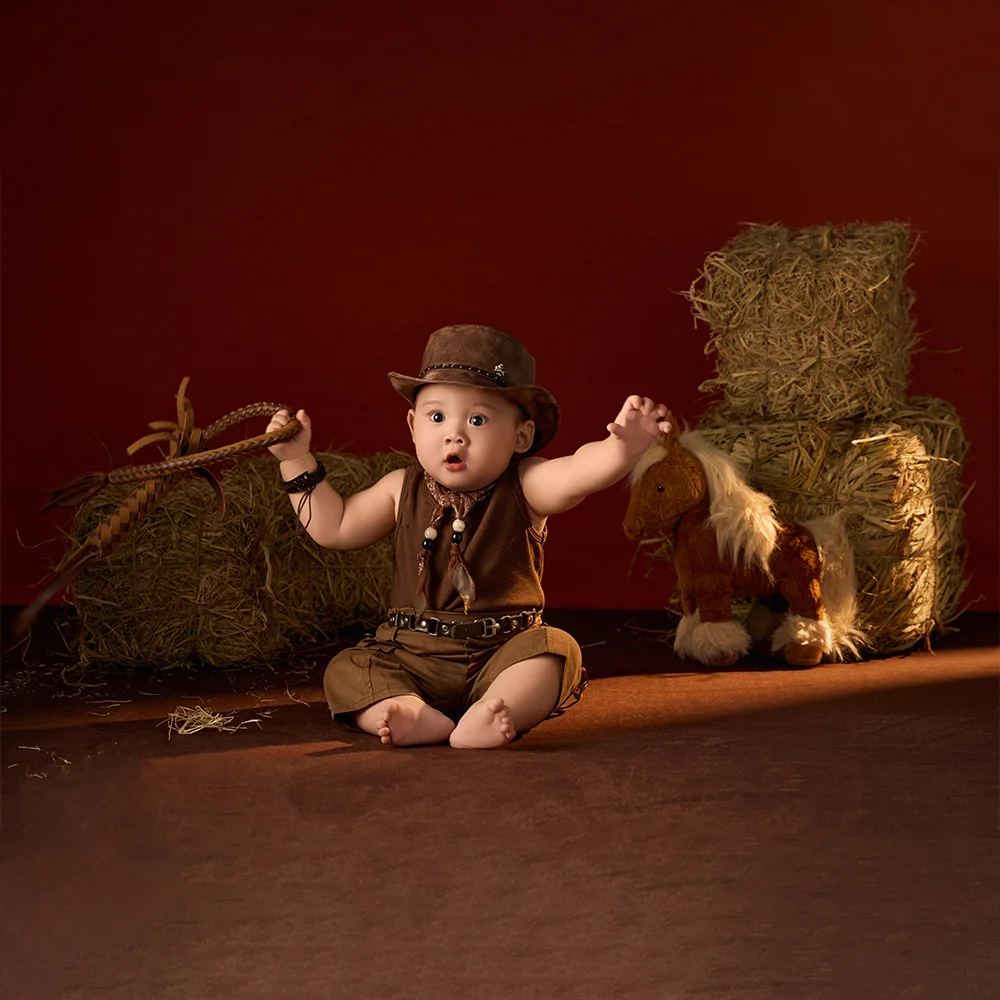 Wild West Theme Photography Props for 100 Days Baby Western Cowboy Style Costume Plush Horse Doll Studio Rustic Farm Decor Props