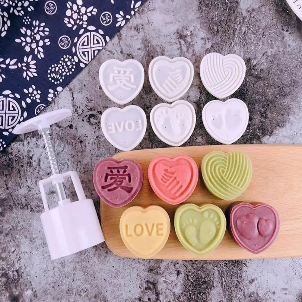 Mini Love Shape Gift Mooncake Mould Mid-Autumn Festival Green Bean Cake Cookie Stamp Valentine's Day Pastry 7Pcs/Set