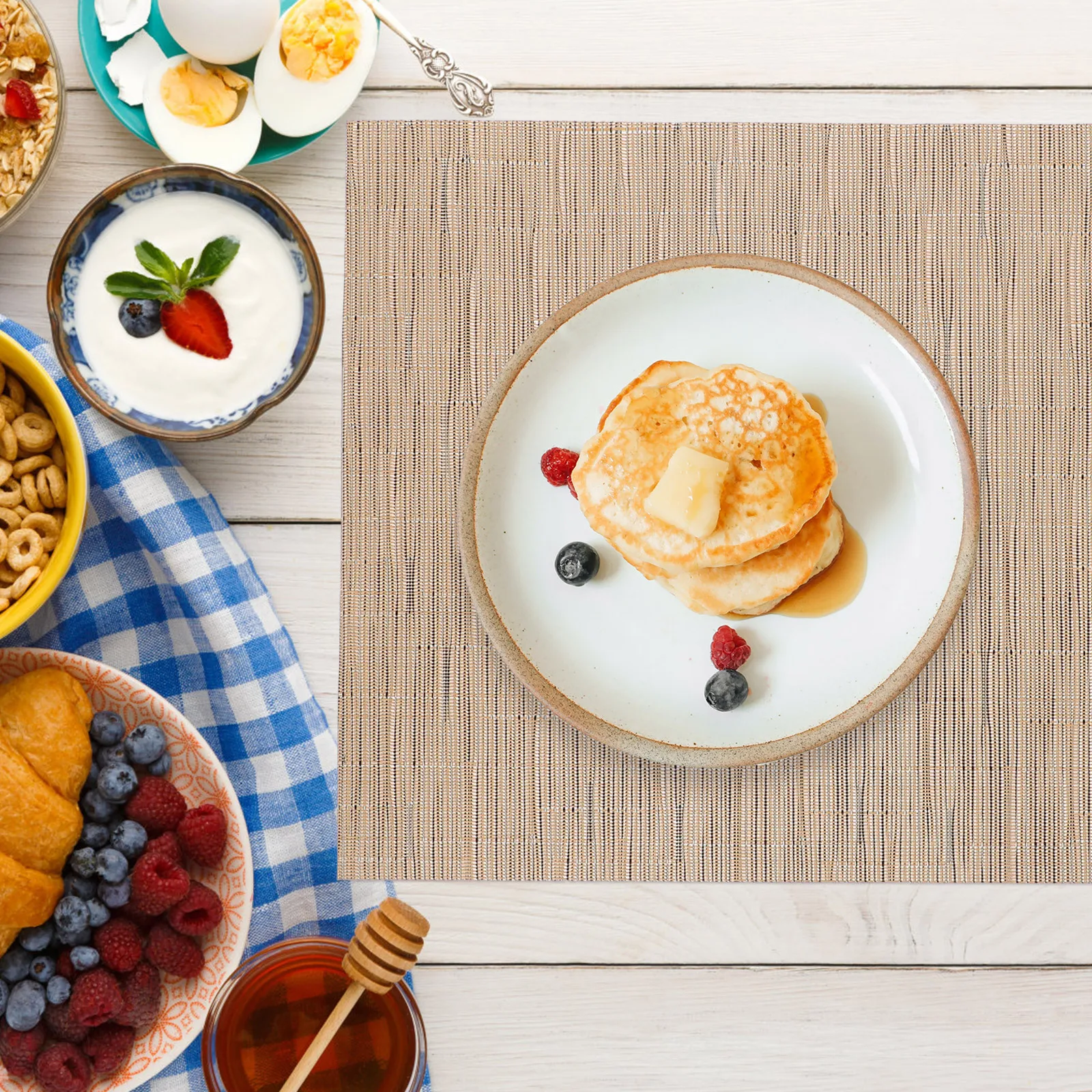 

4Pcs Placemats Nordic Style Insulated Table Mats Dining Table Decor Easy Clean PVC Polyester Placemats Western Placemat