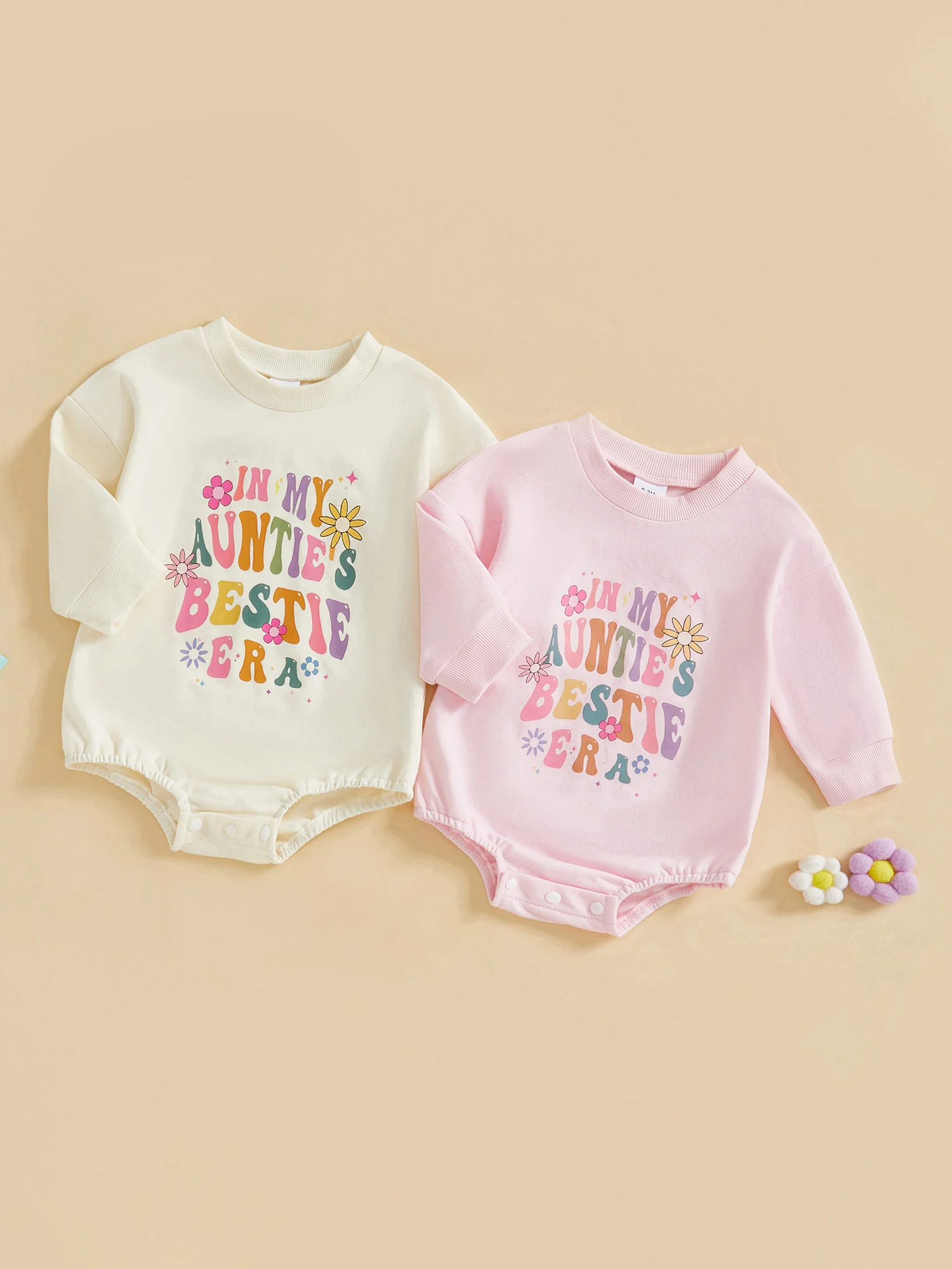 

Очаровательный комбинезон для маленьких девочек. Стильный комбинезон с круглым вырезом и принтом для повседневной носки и развлечений.