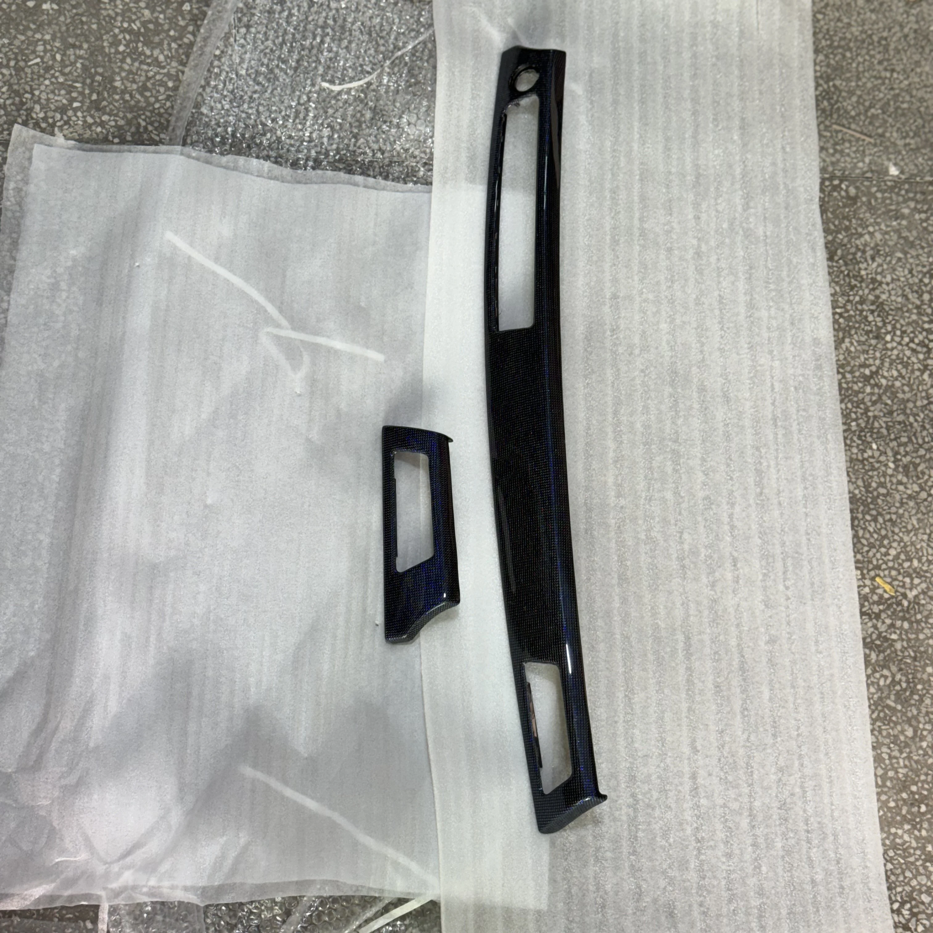 LHD  Customized Real Carbon Fiber Central Console  Panel Trim Door Sill  Replacement For BMW 3-Series E90 E91 E92 E93 M3  06-11