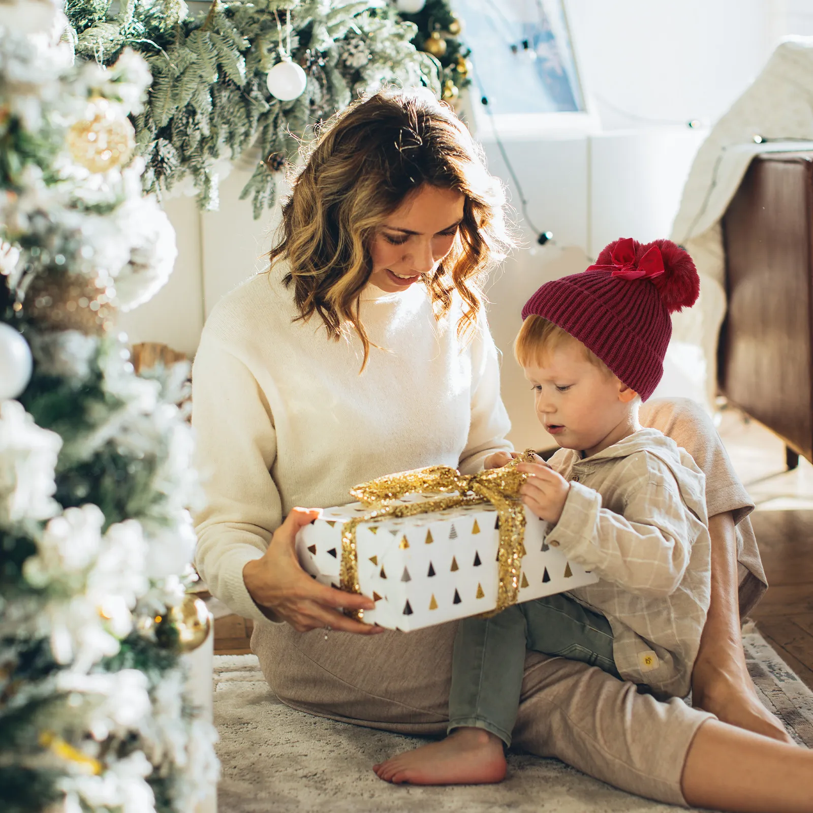 

1 шт. Детская вязаная шапка: теплая, эластичная, зимняя, с бантом, двойными помпонами, для осени и улицы, мягкая и удобная