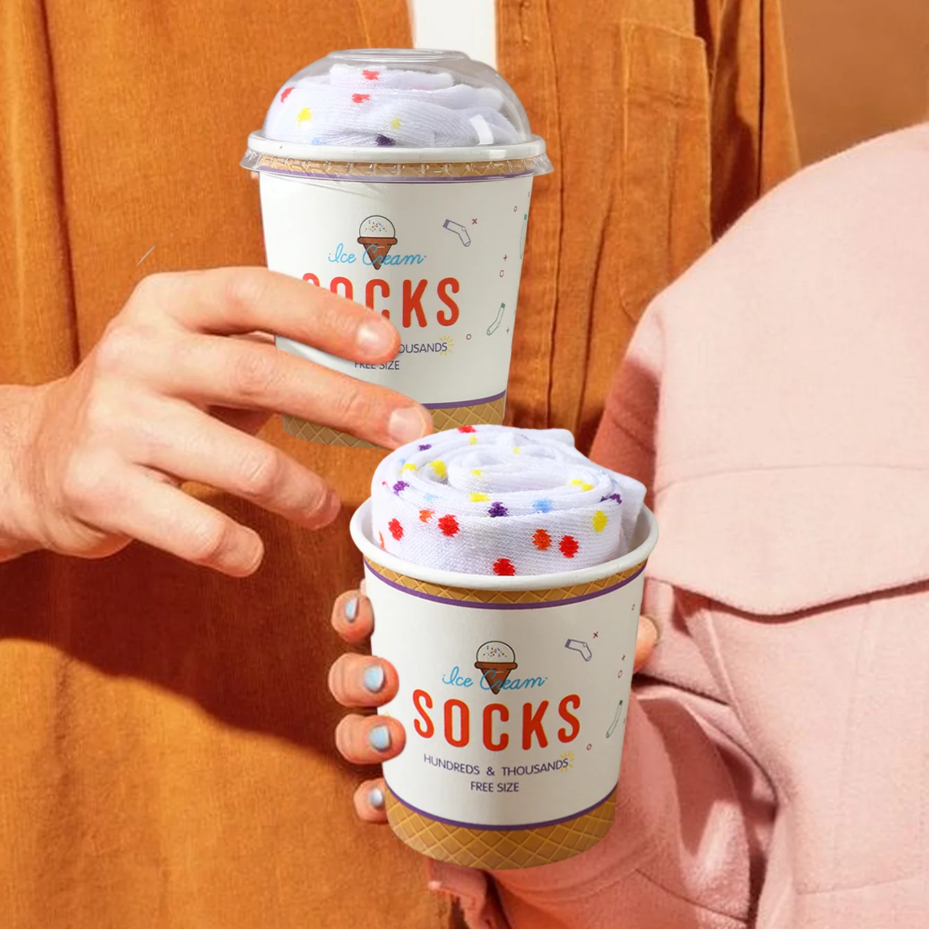1 pair of unisex mid-calf socks in a novel and fun white ice cream gift box, creative socks with a fashionable and trendy style, comfortable and breathable, suitable for parties, casual wear, Valentine's Day, Halloween, birthdays, Christmas, New Year, Thanksgiving, autumn and winter, all-season styles, creative gift box