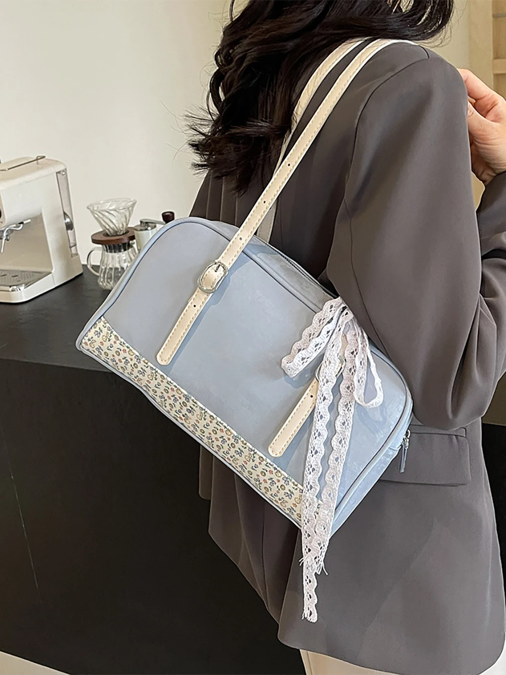 

Large Capacity Tote Bags Women 2024 New Fashion Color Contrast Shoulder Underarm Bag Versatile Texture Commuting Handbags