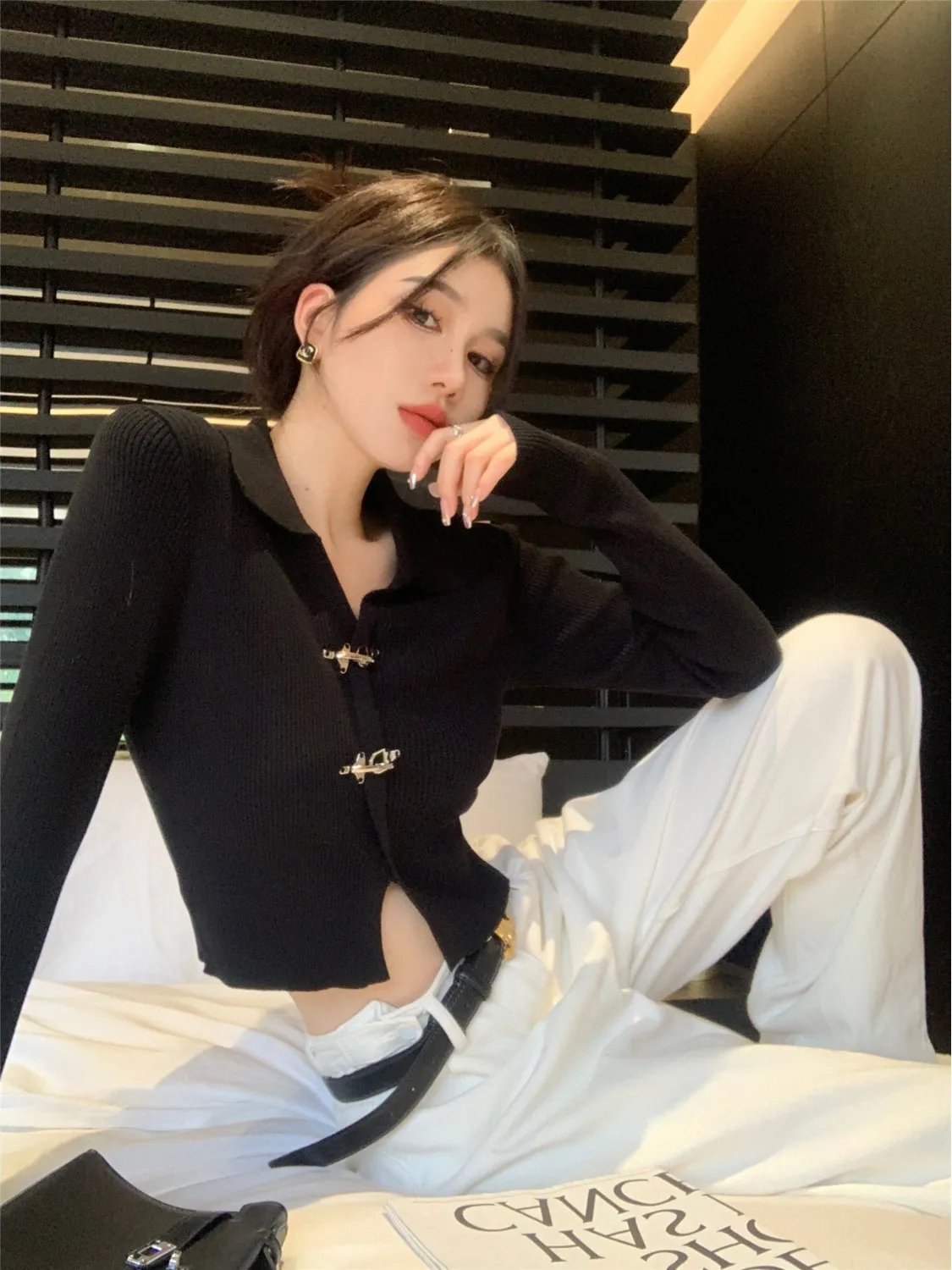 

Chic ort V-Ne Knitwear Women's Slim Fit Long Sve Inner Wear Top Trendy Polyester Cotton Blend Autumn Winter New Arrival