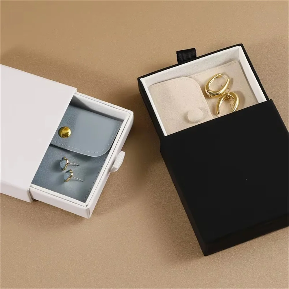 Upgraded white paper jewelry box packaging for fine jewelry rings necklaces bracelets with velvet insert