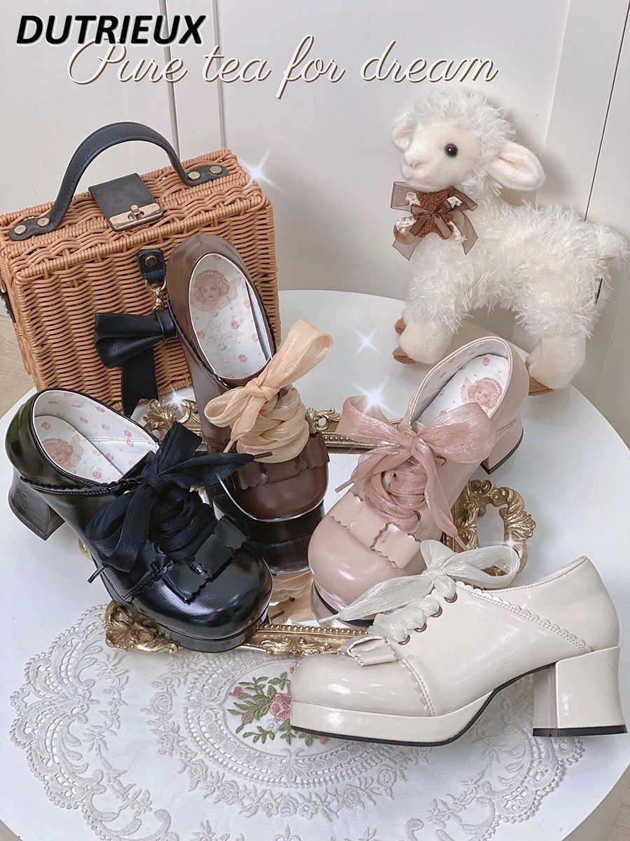 

Туфли-лодочки женские кожаные на среднем каблуке, с милым бантом