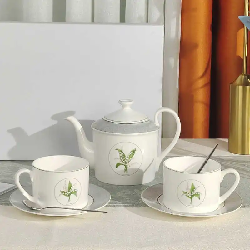 Juego de bolsas de diseño moderno para leer, platos, juego de tazas de café de lujo, juegos de tazas de silicona, tazas de té y bebidas con platillo, termo, vajilla para coño