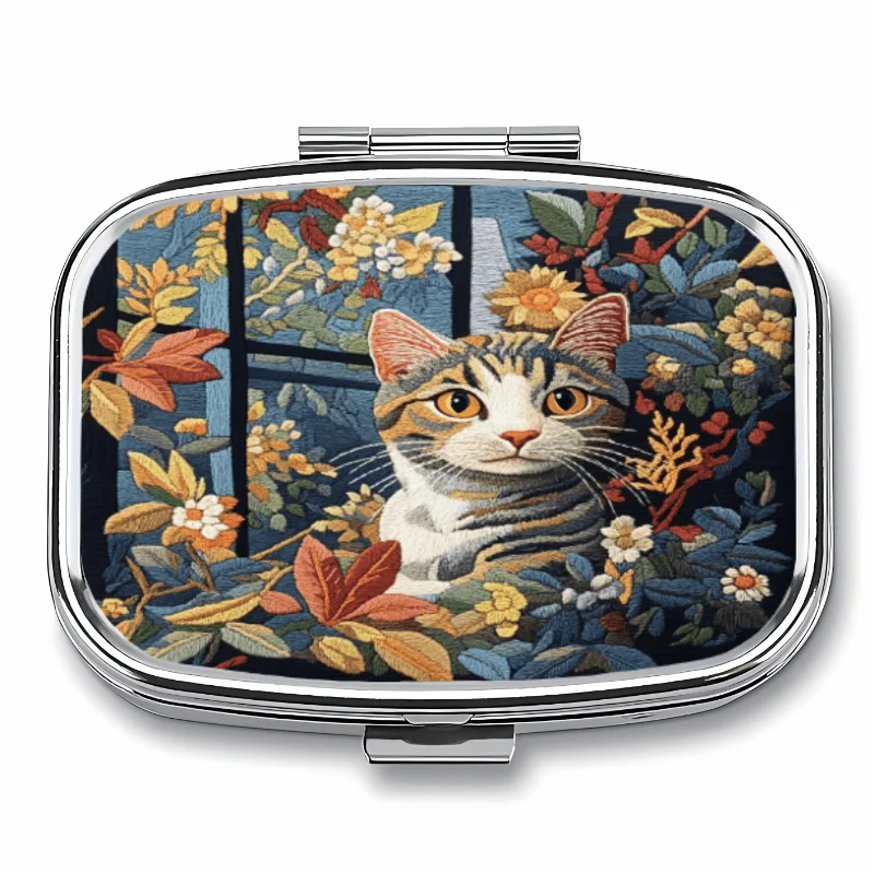 【10 Practical Scenarios】1 Plastic Pill Box with Metal Flip Lid, Tiger-Striped Cat Embroidery Design, 23 Compartments, Mini Portable Pill Box, Multifunctional Metal Box, Can Be Used to Organize Jewelry, Decorative Travel Accessory, Unique Birthday Gift, Can Be Placed in Pocket or Wallet