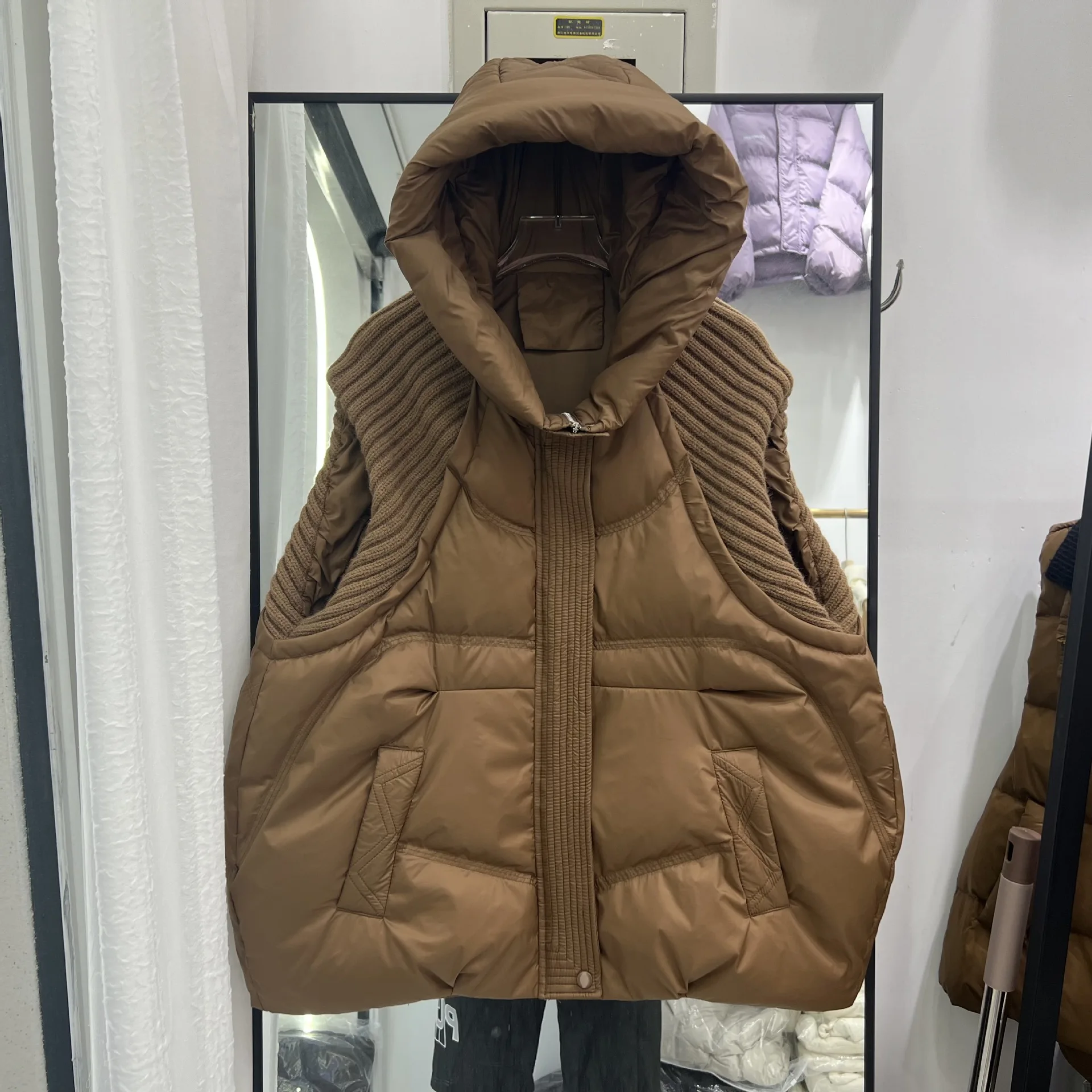 2025 Hooded Down Cottonผู้หญิงเสื้อกั๊กฤดูใบไม้ร่วงฤดูหนาวPuffer Vestสุภาพสตรีเสื้อใหม่ผ้าฝ้ายเบาะแขนกุด