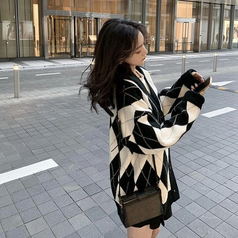 

V Neck Cardigan for Women Korean Fashion 2025 Trending Novelties in Long Sleeve Lightweight Trend Loose Knitted Sweater Woman