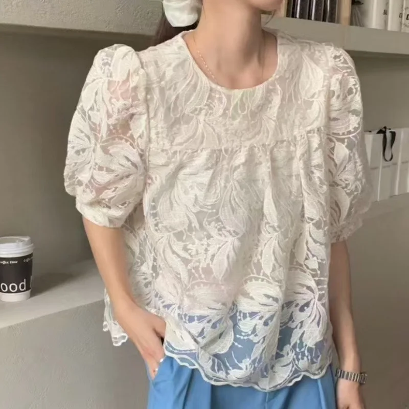 

KUSAHIKI Pullover Flower Lace Shirt for Women
