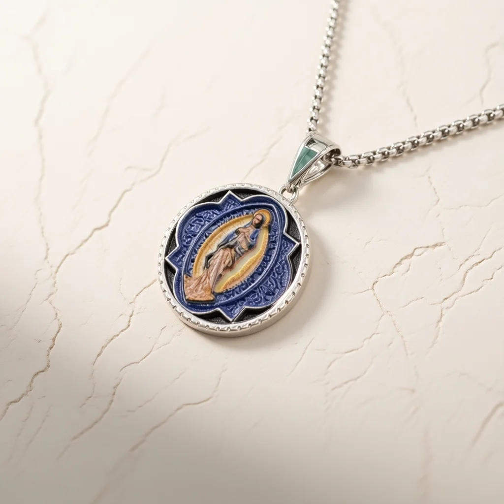 Vintage Round Enamel Art Portrait Pendant Necklace, Hollow Floral Frame Clavicle Chain, Retro Collectible Jewelry Gift for Men