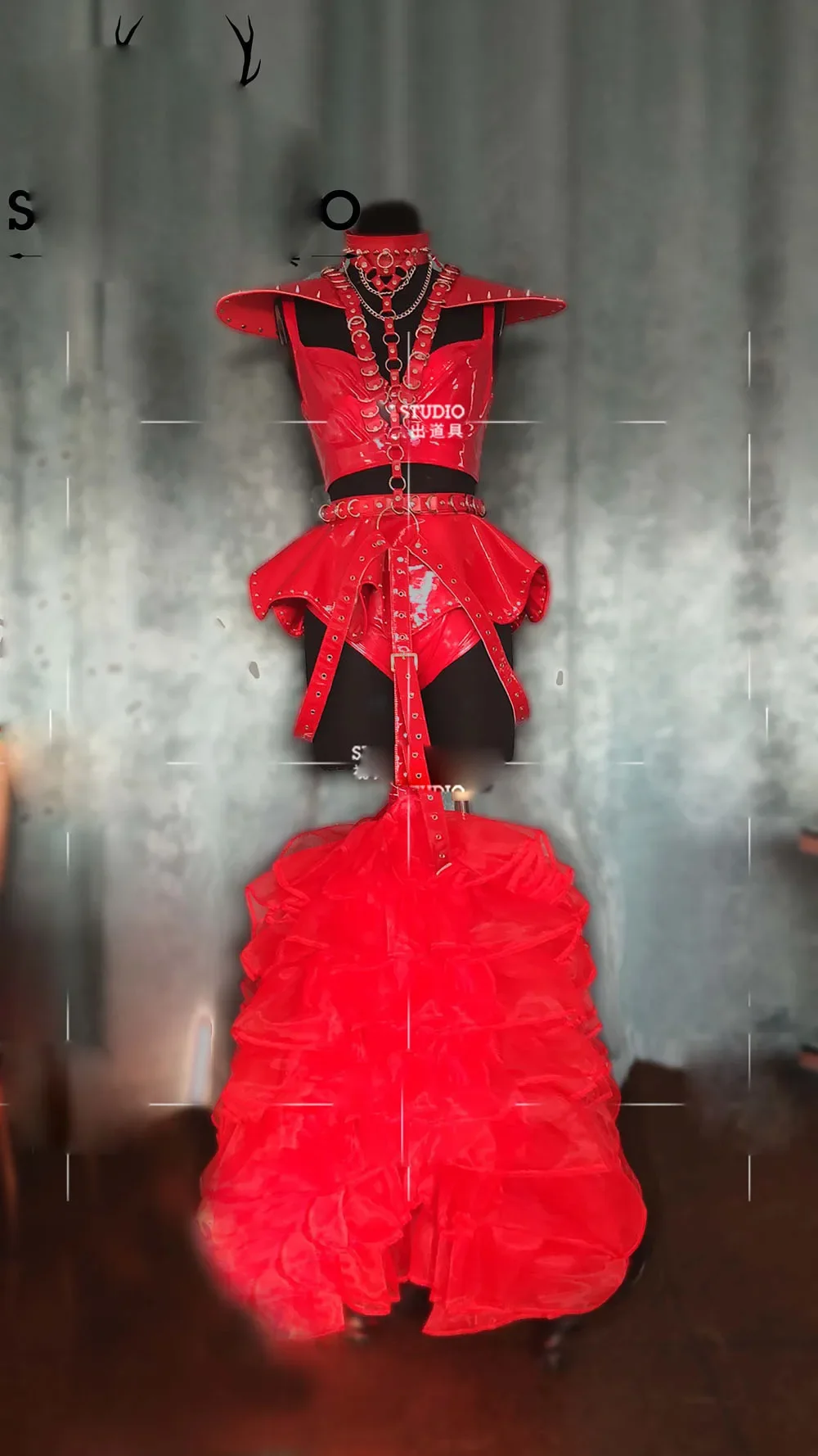 Traje de baile de cantante para espectáculo de discoteca, vestido de baile moderno de cuero rojo a la moda, traje de dj para mujer, traje de gogo