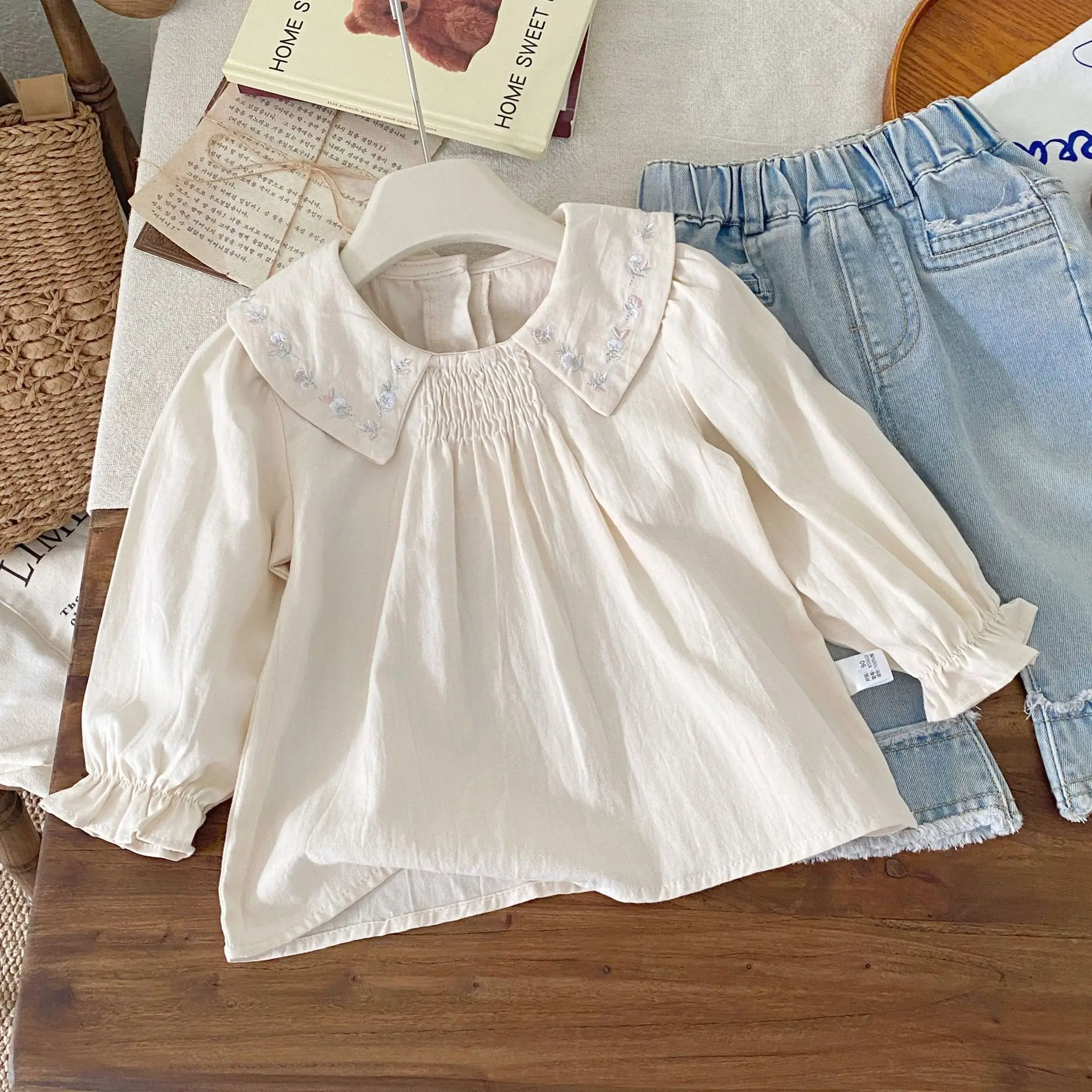Girls' Embroidered Lapel Long Sleeved Shirt 2025 Autumn New Item, Children's Trendy Apricot Doll Shirt Versatile Top