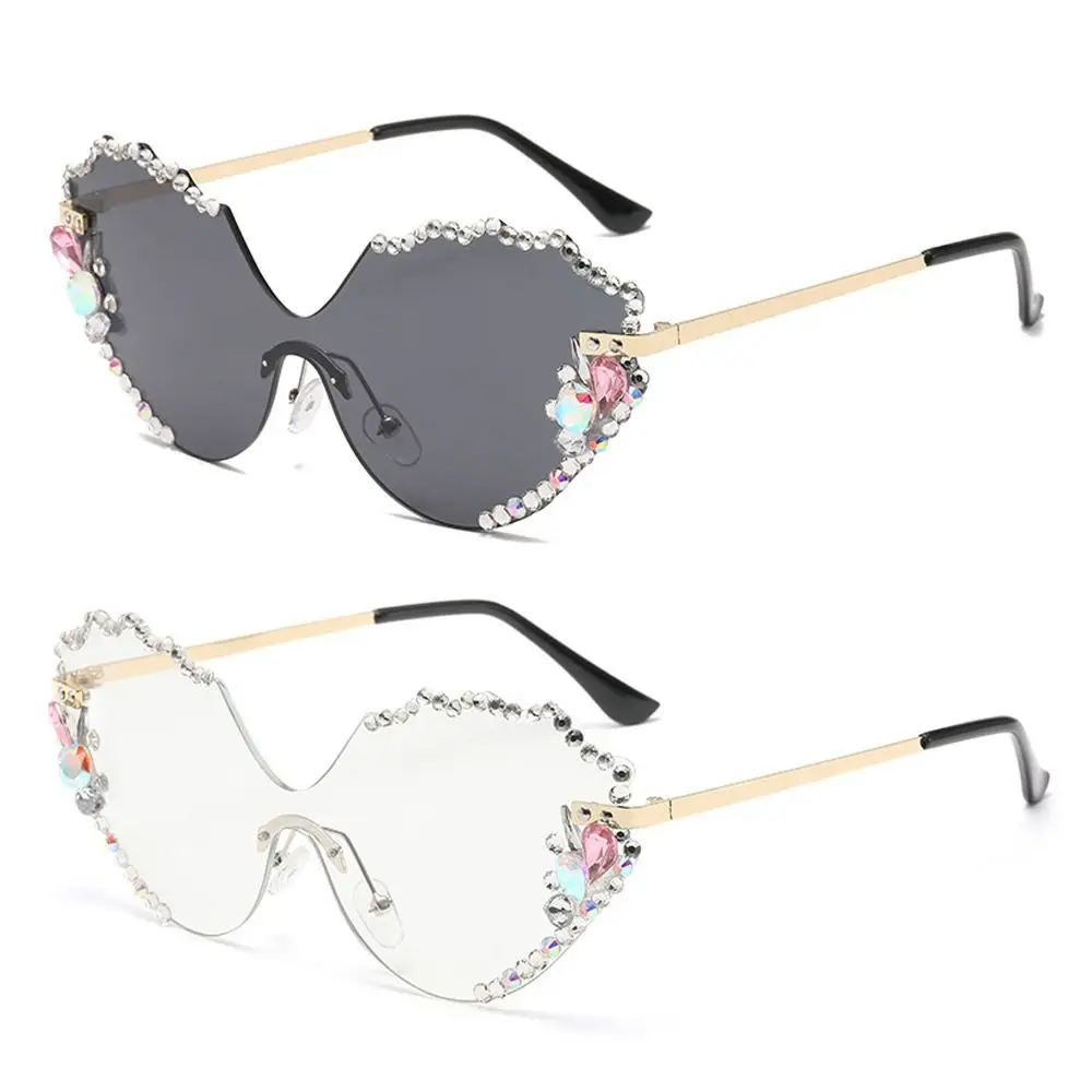 

Sun-Protective Cat Eye Sunglasses Rhinestone Decoration Heart-shaped Outdoor Sunglasses Hip Hop Eyewear Black Shades Glasses