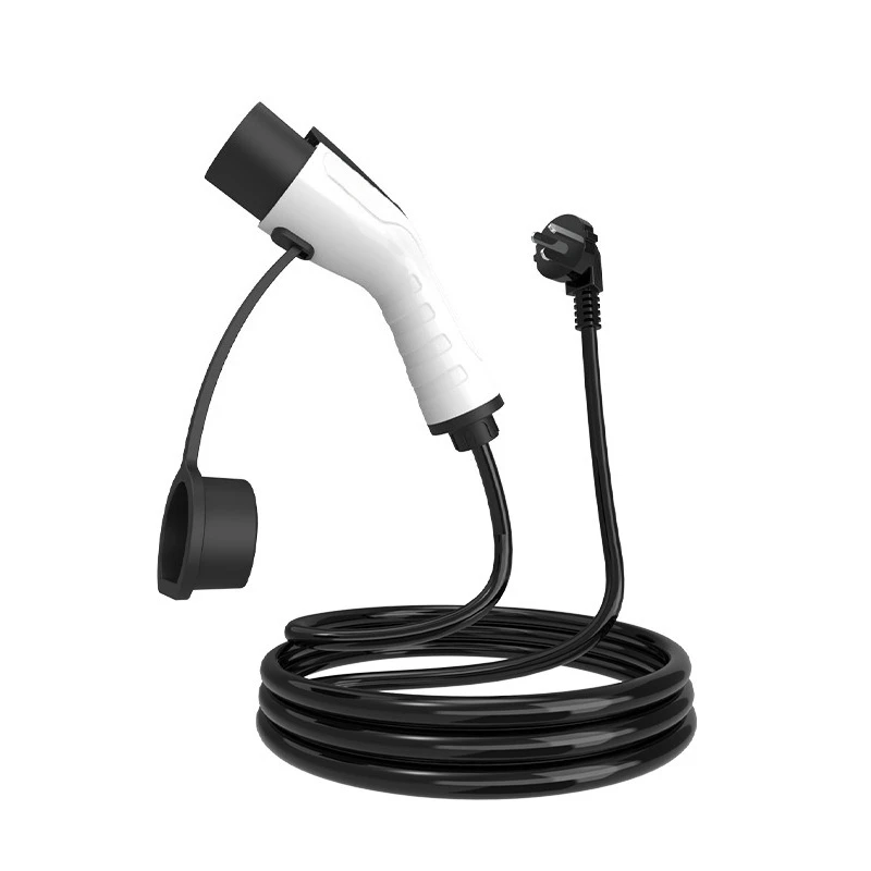 Portable EV Charging Gun 16A/32A, 7-Pin Household New Energy Car Charger, Ground-Free Design