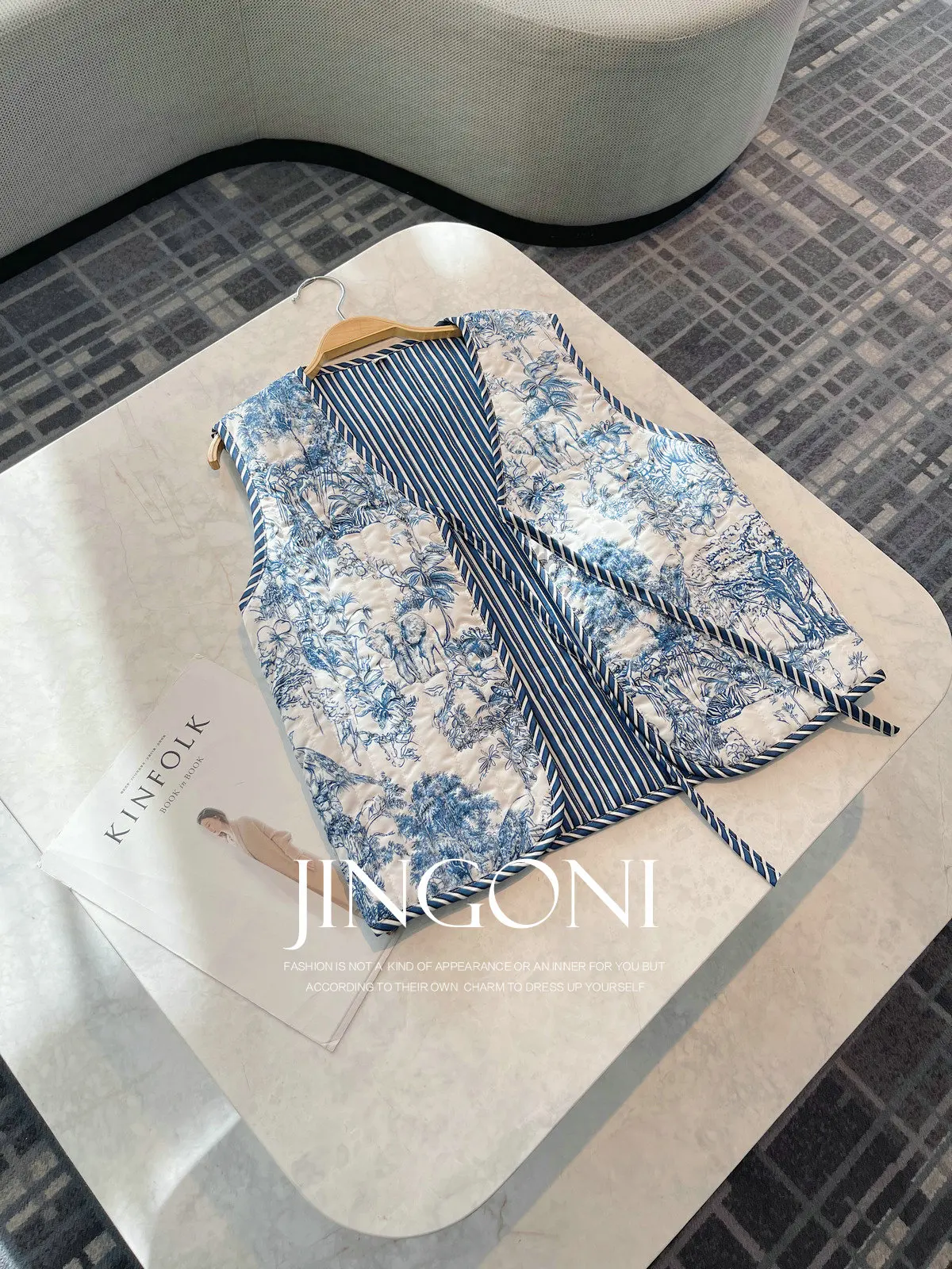 Floral Vest Waistcoat Jacket Tops Y2K Women Clothing 2025 Woman Autumn Trend Korean Style Vintage Elegant Outerwears Luxury Crop