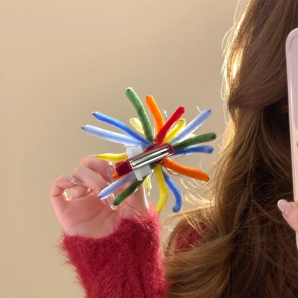 

Twist Bar LED Glow Hairpin Photographic Headwear Light Up New Year Hairpin Flocking Colorful New Year Headdress Decorations