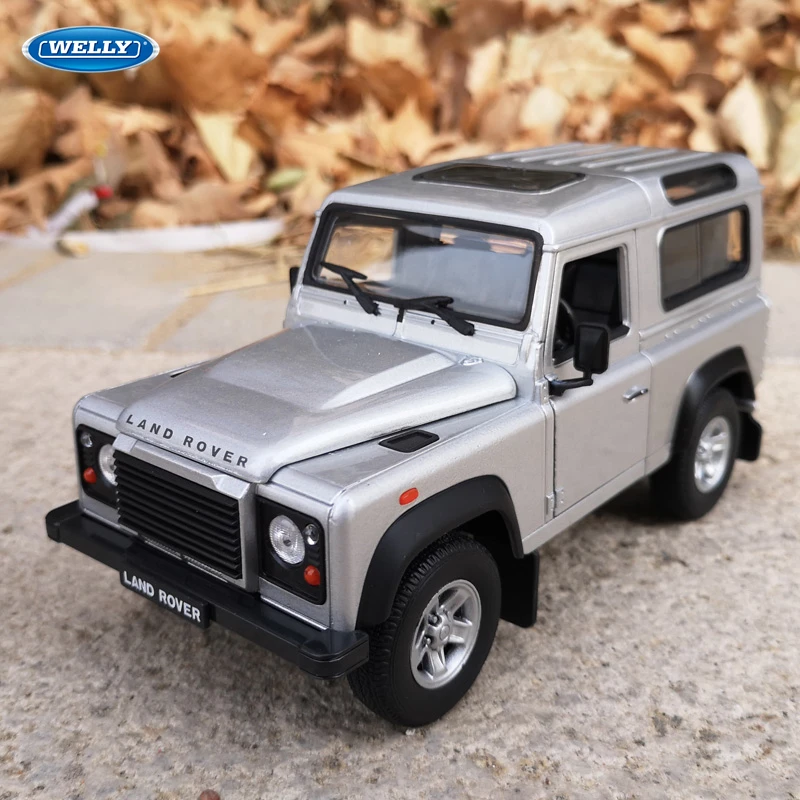 WELLY 1:24 Land Rover Defender Silver sports car simulation alloy car model crafts decoration collection toy tools gift