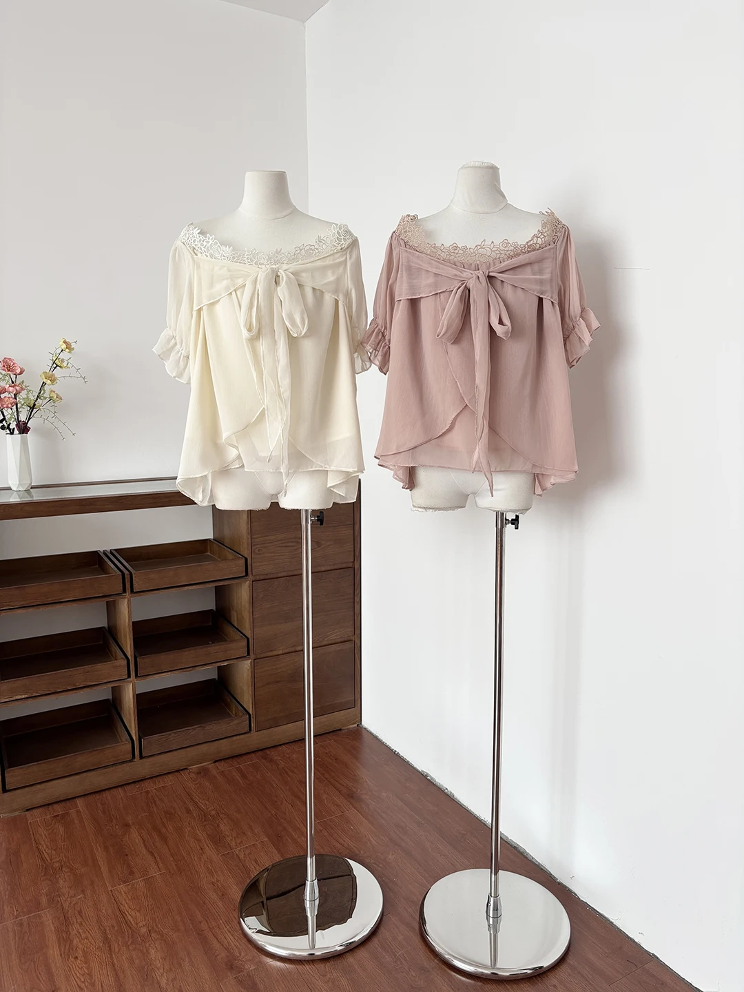 

Summer 2026 Women's Gentle Casual One-Shoulder Shirt Loose Polyester Fiber Knot Regular Sleeve Pure Color Fashion