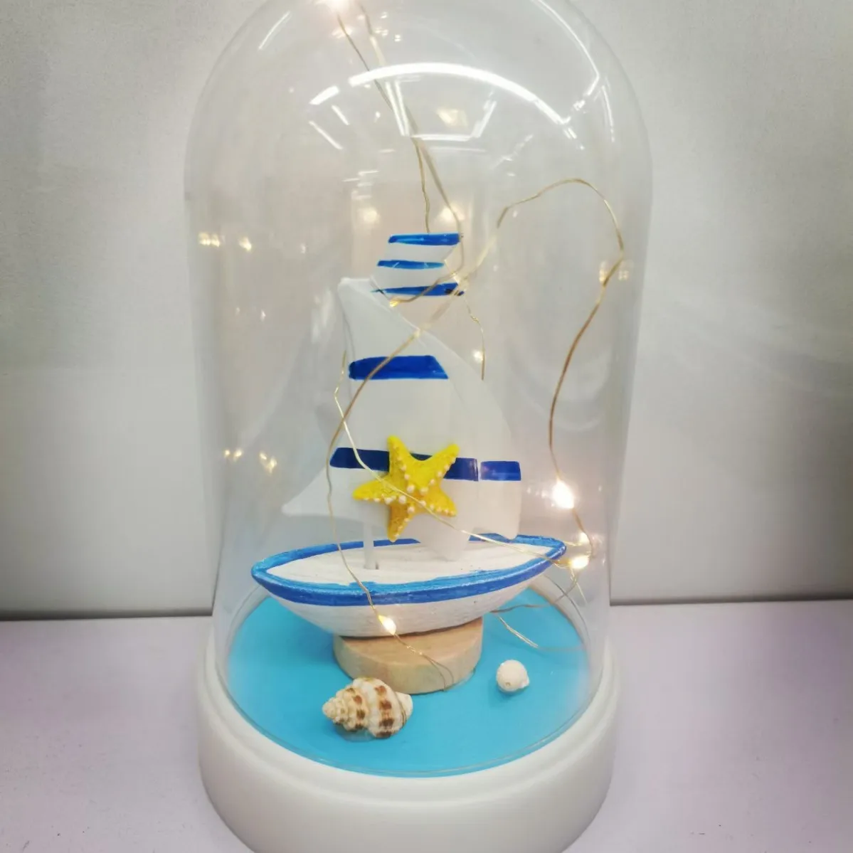 Nautical Ocean Flash Lighthouse Ornaments LED Light Landscape Vase Plastic Fishing Net Starfish Shell Figurines Craft Home Decor