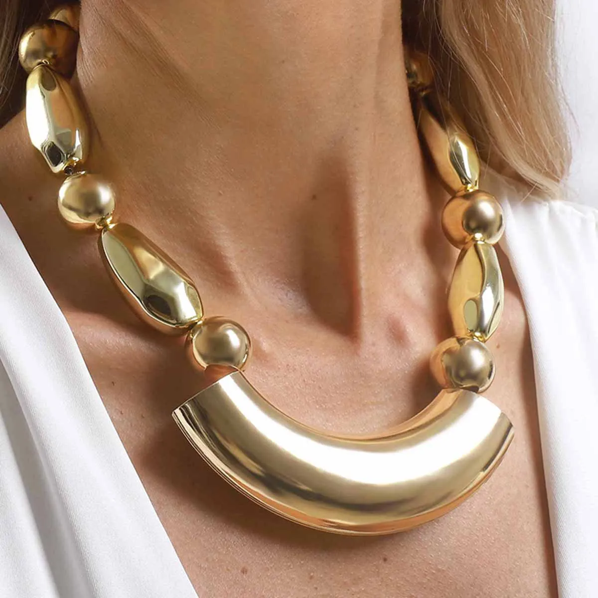 N13434 personalized exaggerated geometric irregular metal beaded necklace, fashionable light luxury unique design collarbone cha