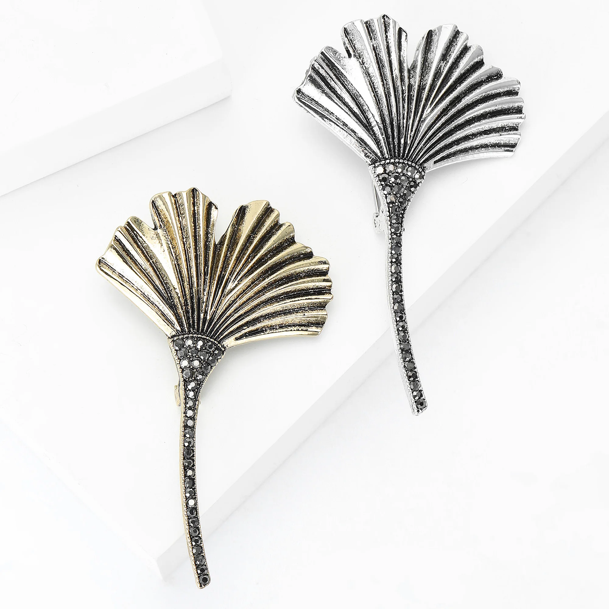 Vintage Rhinestone Ginkgo Leaf Brooch for Women and Men