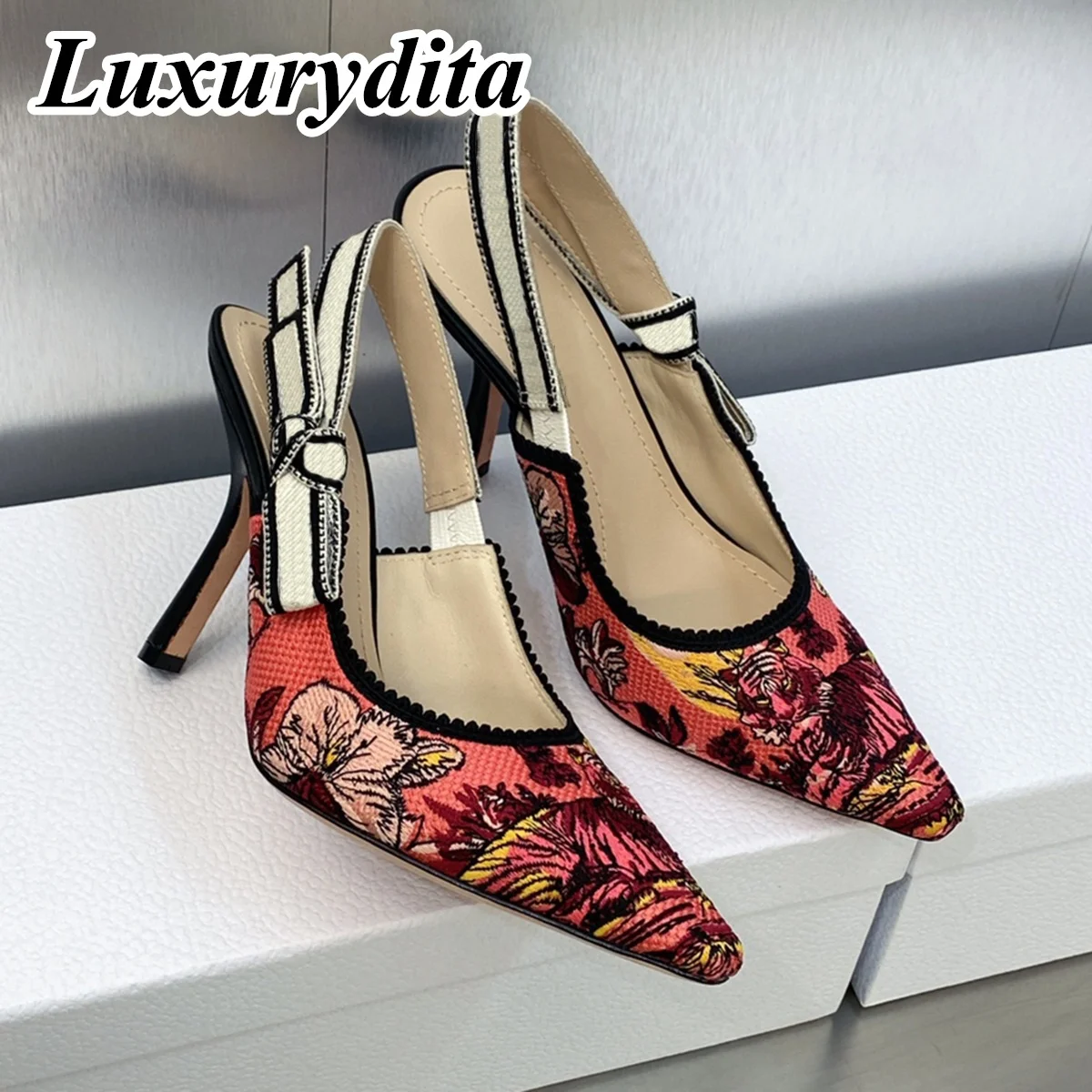 Top Quality Luxury Womens Sandal Casual Lace Flat Fashion Embroidered Muller Shoes Designer Silk Leather Soled High Heel