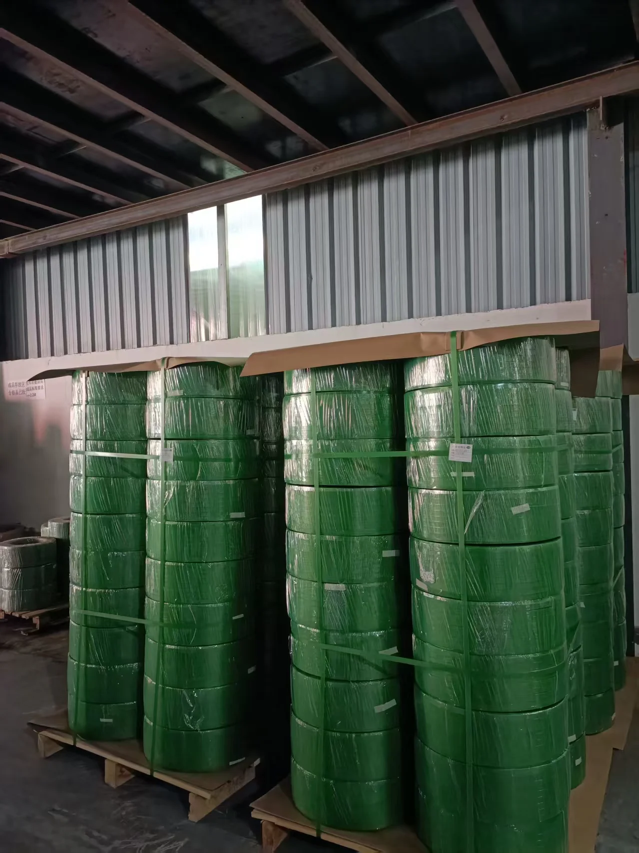 สายรัดพลาสติก PET สีเขียวคุณภาพสูง 16 มม. 2025 สําหรับการบรรจุกล่องและการใช้งานรัด