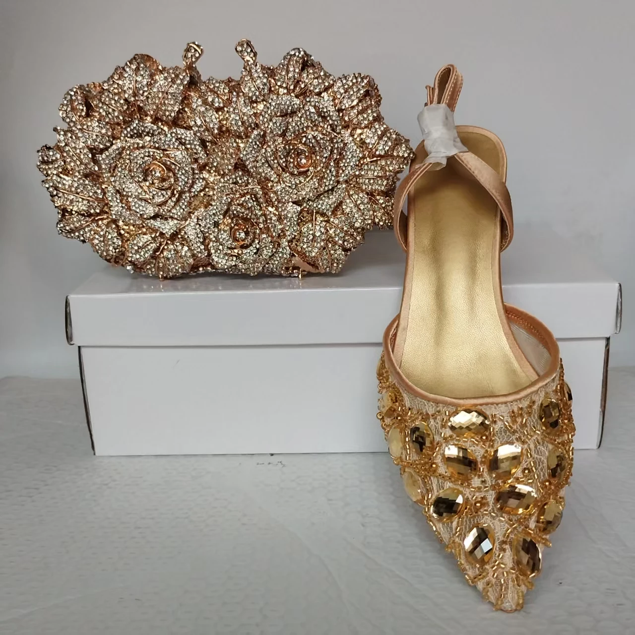 

INSIGHTLINK Nigerian Women Gold Color Gems Shoes and Bag Set Rhinestone high-heeled sandals Red Party Shoes For Wedding sandals
