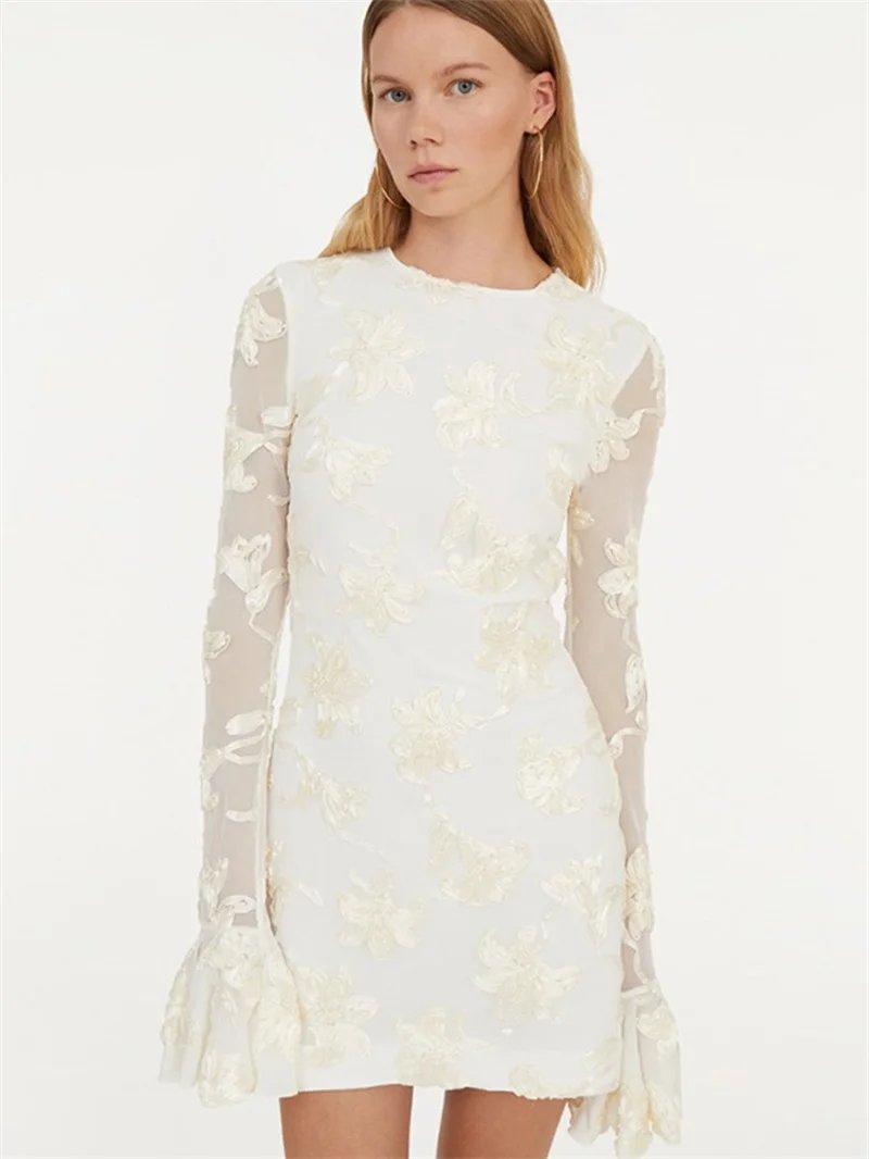 

White Prom Dress Elegant Lace Embroidered Long Sleeved Slim Fit Short Mini Party Gown Formal Wedding Guest Birthday Evening Robe