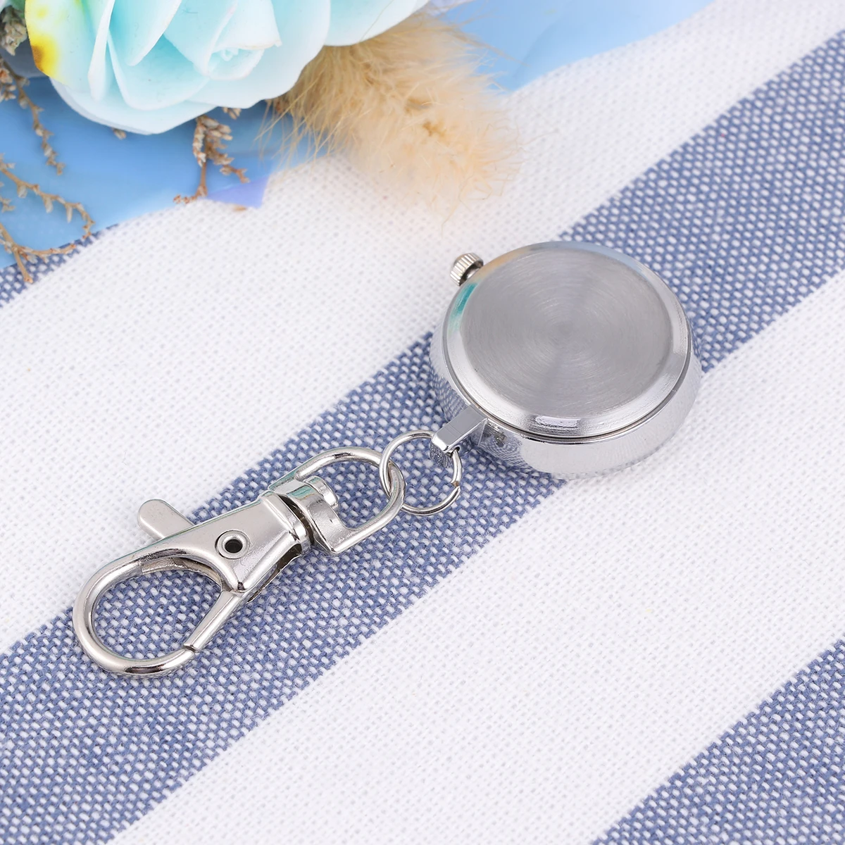 

Unisex Keychain Pocket Watch Quartz Large Round Design Luminous Needle Great Gift Watches for Men Women Child Health Care