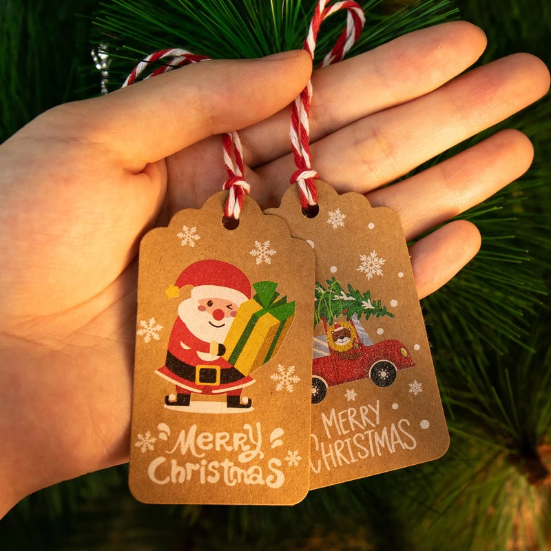 50szt Wesołych Świąt Kraft Paper with Strings Christmas Gift Tag Card Packaging Xmas tree Hanging Label Pendant Christmas Decor