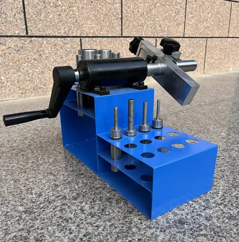 

Hand Crank Hydraulic Hose Skinning Machine Manual Peeling Tool with Ergonomic Handle for Rubber Hose Stripping