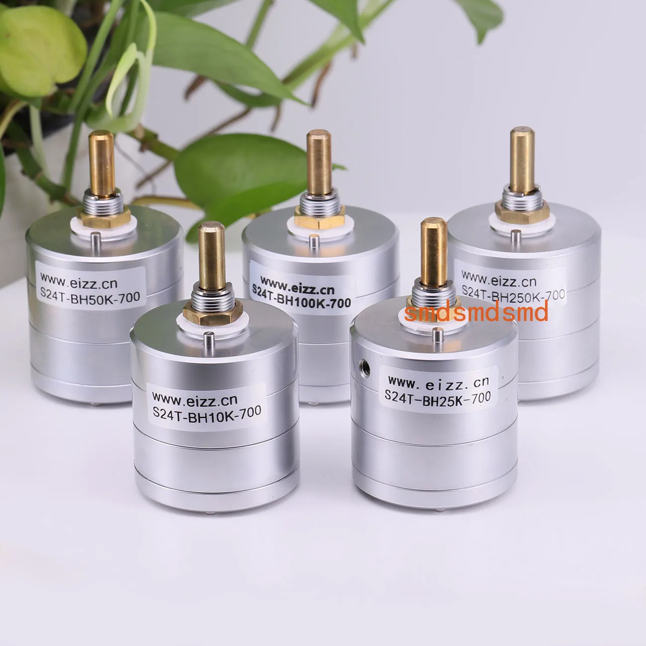 

1PC Stereo 10K 25K 50K 100K 250K 24 Steps Volume Potentiometer LOG Stepped Audio Attenuator For Hifi Audio DIY