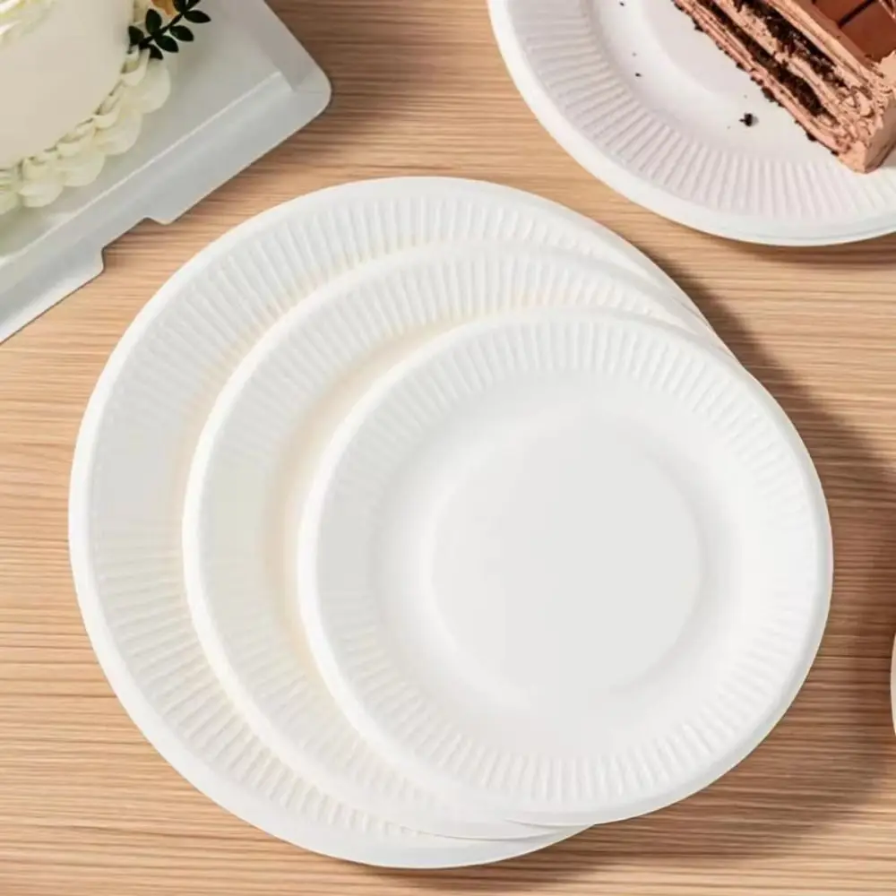 50Pcs Heat Resistant Disposable Paper Plates Round White Disposable Tableware Compostable Eco-Friendly Wedding Serving Tray