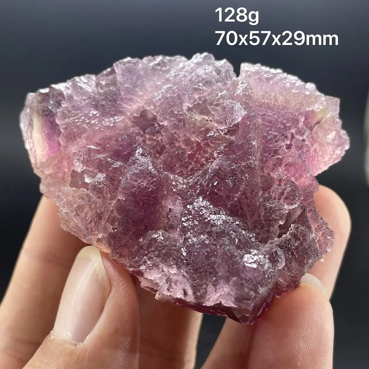 

His new 100% natural fluorite red and yellow fluorite healing crystal comes from Zhejiang