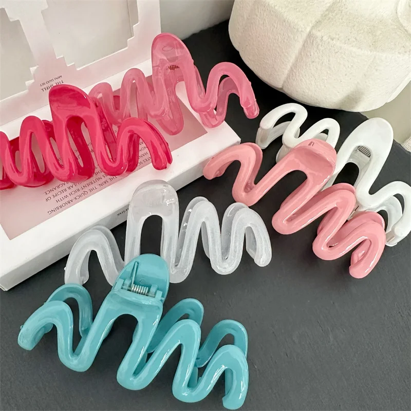 AISHG Wave Crab Claw Clips Women Korean Plastic Shark Hair Clips Geometry High Ponytail Barrette Hairpin Girl Hair Accessories