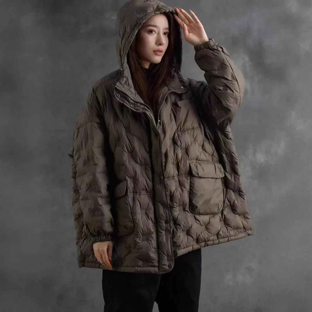 سترة فضفاضة على شكل بطة بيضاء لشتاء 2025 سترة نسائية جديدة بغطاء للرأس #1