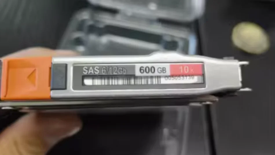 

Для жесткого диска Unity 005053138 005053139 D3N-2S10-600 600G SAS 10K