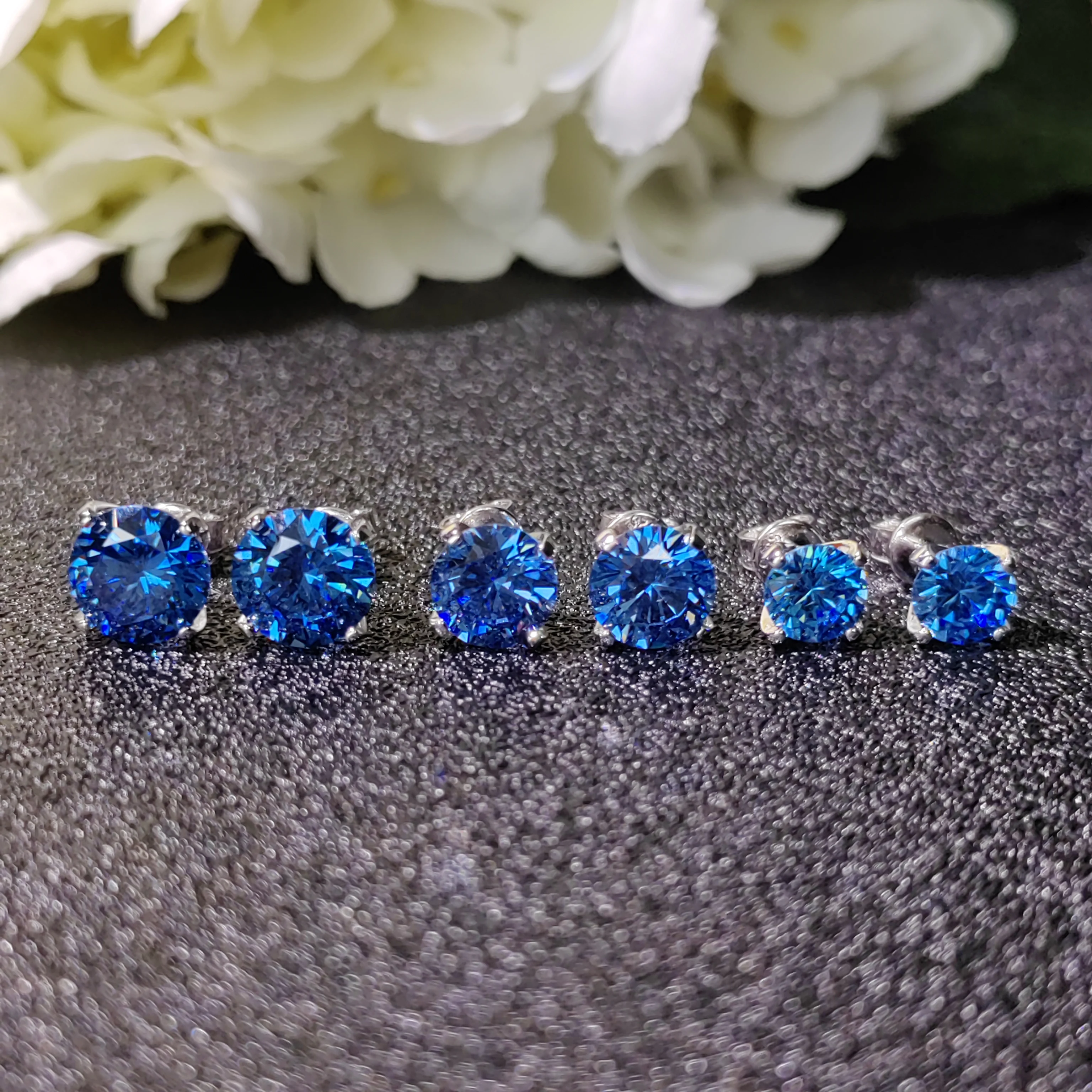 Bocarman Tansanit Blauer Zirkon S925 Silber Vier-Krallen-Ohrstecker Rundschliff Unisex Mode Funkelnd Klassisches Geschenk für Frauen – Detail 11