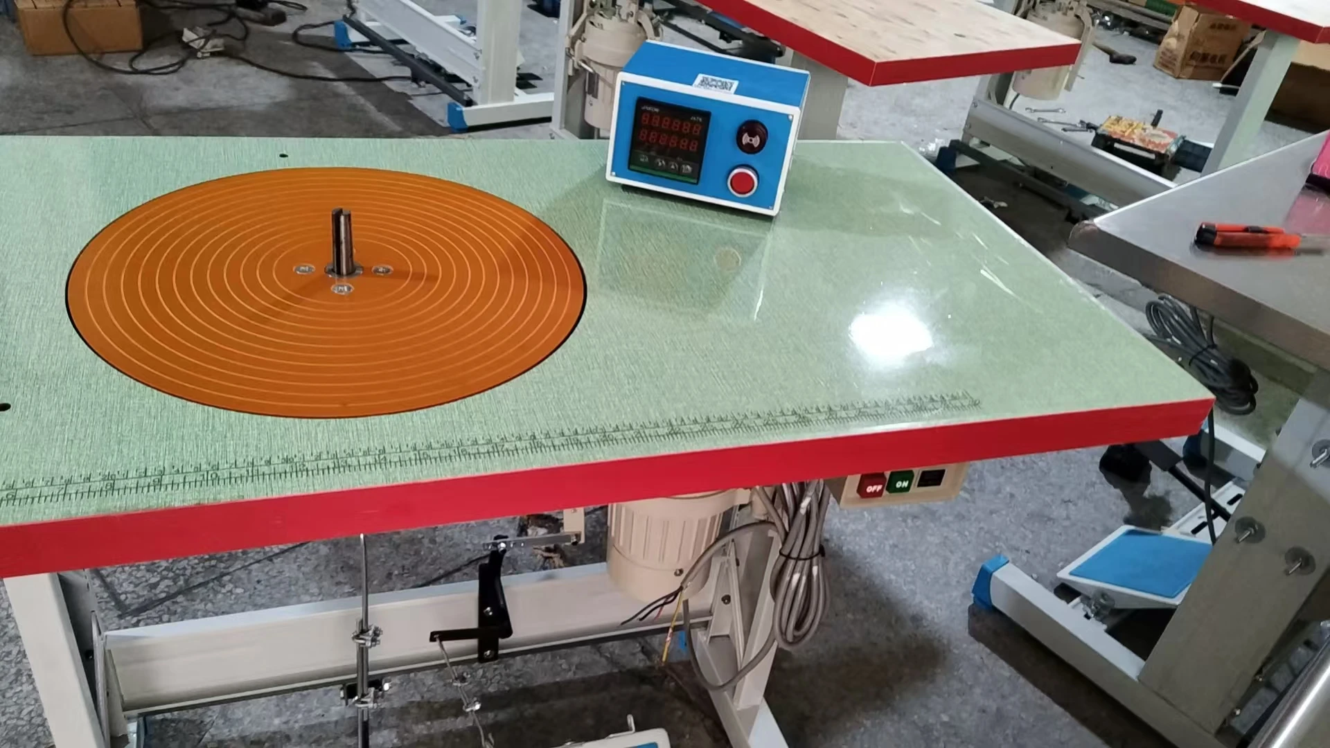 High-Speed Semi-Automatic Engine-Powered Narrow Fabric Tape Belt Winding Machine with 110m/min Capacity for Webbing Rolling