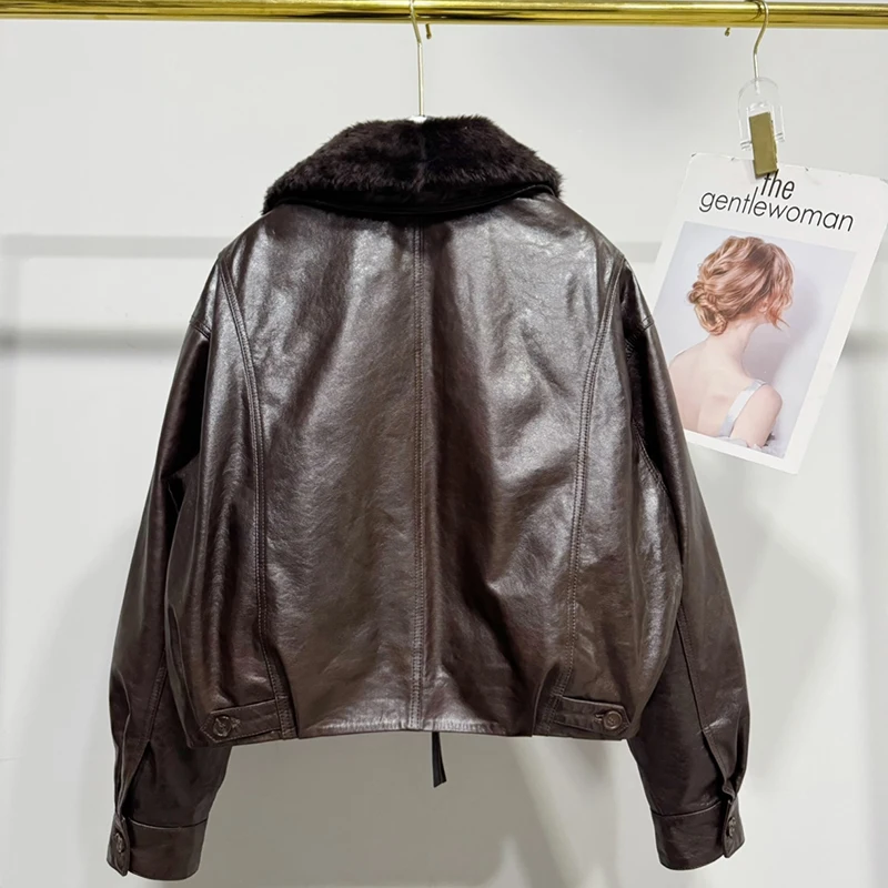 سترة جلدية للنساء مستوردة من زيت الندى البارد الشمع طبقة علوية من فرو الغنم المتكامل معطف قصير من ريش الإوز ملابس خارجية أنيقة دافئة #3