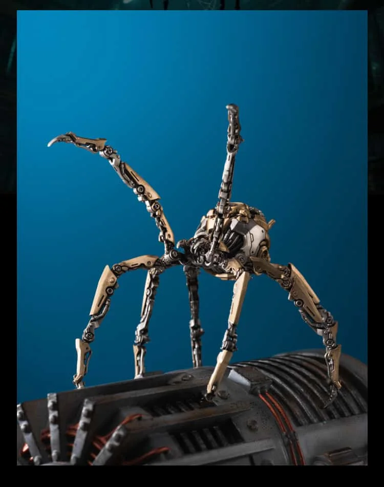 Movable Mechanical Spider, Articulated Metal Model with Hidden Compartment, Palm-Sized Alloy Desk Ornament, Steampunk Cyberpunk